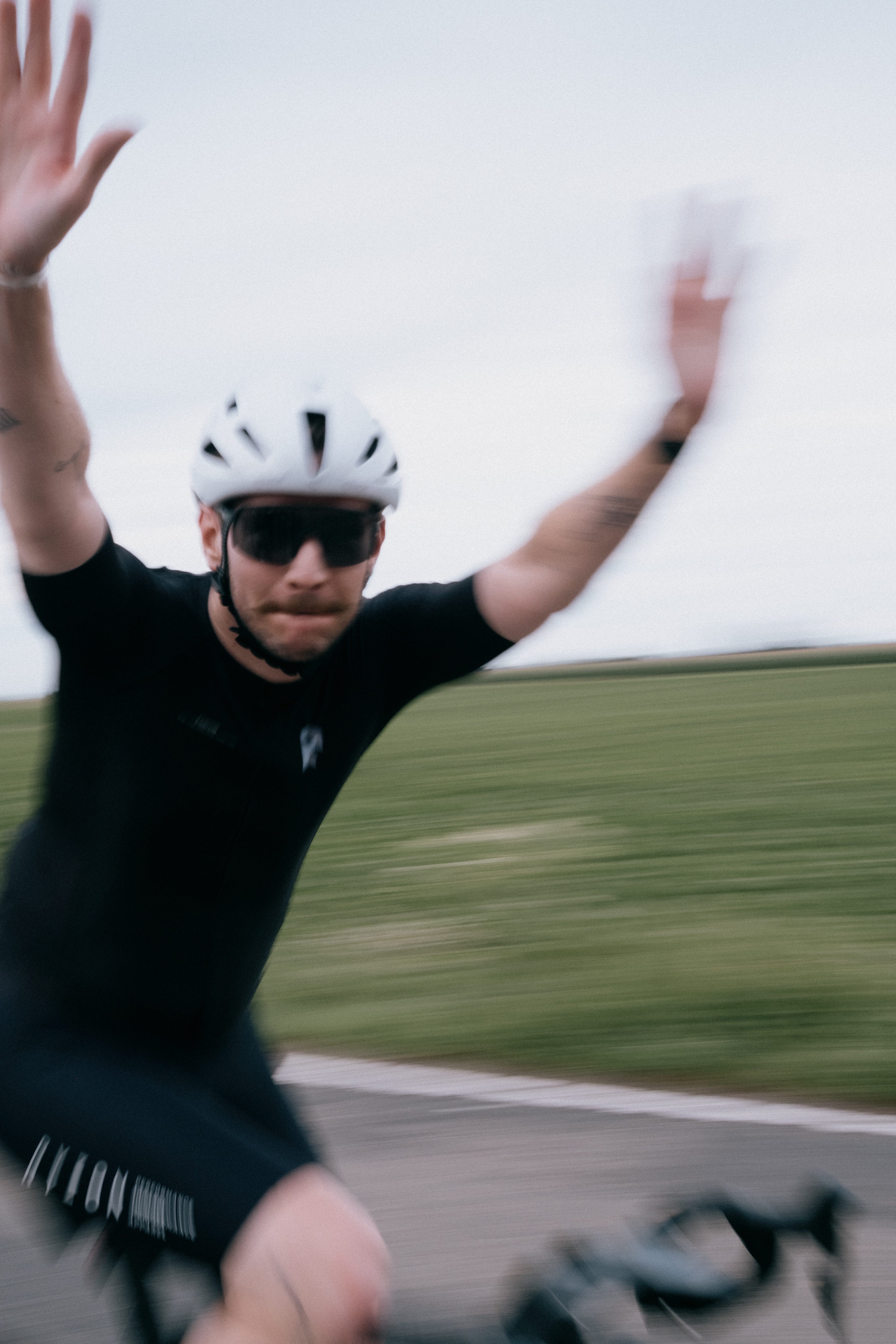 verschwommen_rennrad_hände